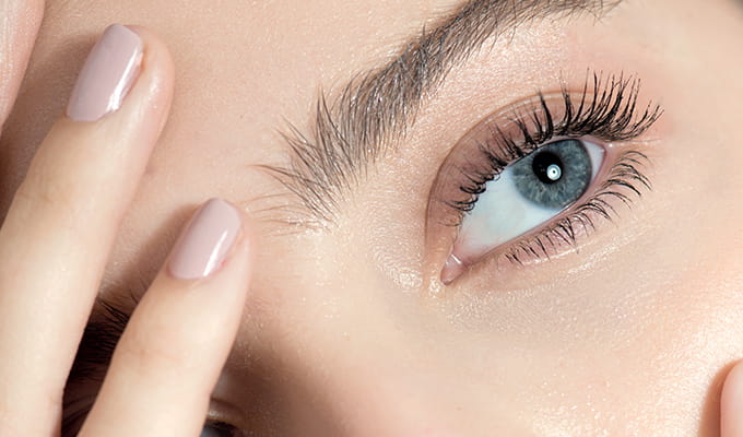 Descubre el lifting de pestañas de los tratamientos de belleza del centro de estética mari nati